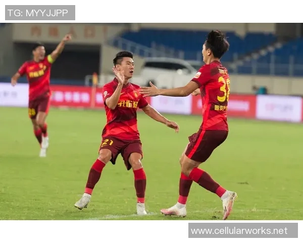 南京足球队以83分领跑邀请赛积分榜展现强劲实力 南京足球队以83分领跑邀请赛积分榜展现强劲实力