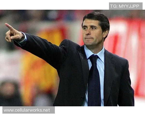 卡罗与足球明星的精彩瞬间:一组珍贵照片背后的故事与回忆 卡罗与足球明星的精彩瞬间:一组珍贵照片背后的故事与回忆