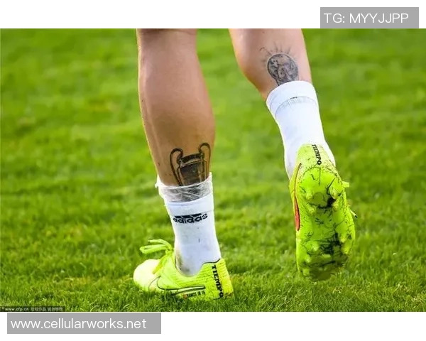 脚部纹身与足球明星的完美结合揭秘他们的个性与风格 脚部纹身与足球明星的完美结合揭秘他们的个性与风格