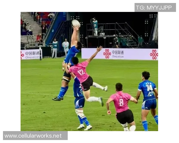 重庆足球队的拼搏之路:从逆境中崛起的邀请赛传奇 重庆足球队的拼搏之路:从逆境中崛起的邀请赛传奇